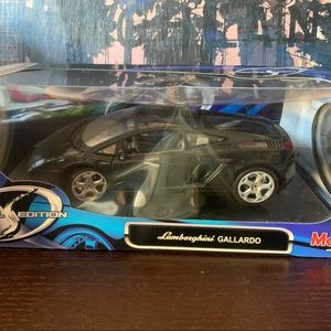 Maisto 1:18 Lamborghini Gallardo Special Edition. NEW in box.